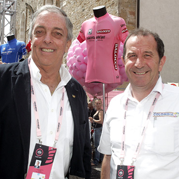 Andrés Botero, director de Coldeportes, con Claudio Corti, manager del Team Colombia.
