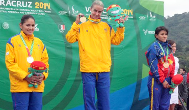 El podio de la CRI femenina en los Centroamericanos: María Luisa Calle (Colombia), Serika Guluma (Colombia) y Lilibeth Chacon (Venezuela)