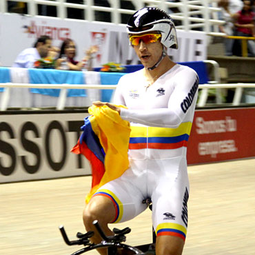 Juan Arango, ganó el ómnium en Mayagüez 2010.