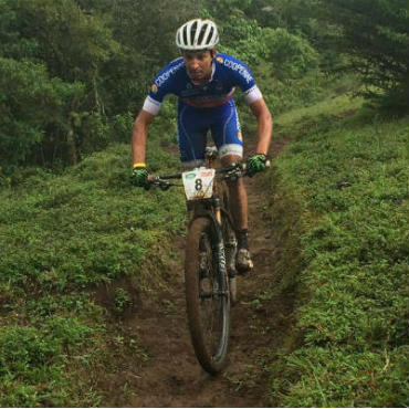 Luis Mejía ocupa el segundo puesto en la general.
