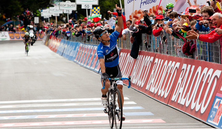 Julián Arredondo en el Giro de Italia, su actuación estelar en la presente temporada. Ganó etapa y fue rey de la montaña.