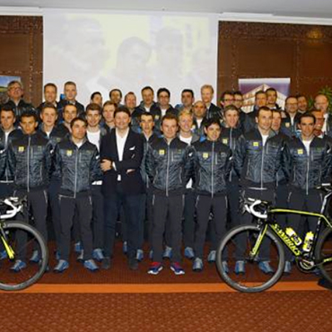 El equipo Tinkoff Saxo con Alberto Contador, Ivan Basso, Edward Beltrán afronta una concentración para el inicio de temporada 2015