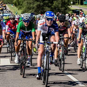 Hannah Barnes gana la priemra etapa del Tour de San Luis y comanda la general