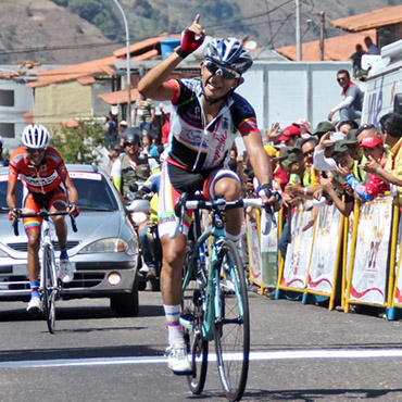 Rujano ganó el sexto capítulo de la ronda tachirense y asumió el liderato