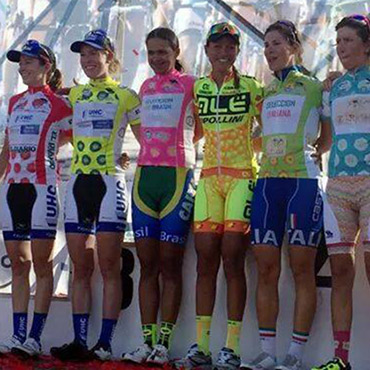 El podio final del Tour de San Luis Femenino 2015 encabezado por la campeona general Janildes Fernandes