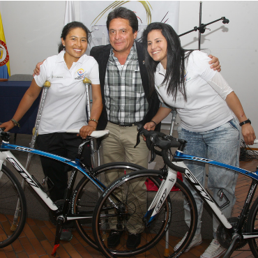 Yadis Fernández y Daniela Múnevar esperan figurar en el Paracycling internacional