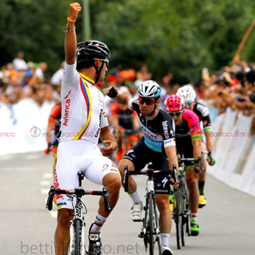 Fernando Gaviria, se mantiene en los planes del Etixx-Quick-Step