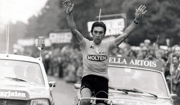 El legendario Eddy Merckx es uno de los tres únicos vencedores de los cinco monumentos