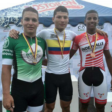 Juan Diego Orlas, Duván Urrego y Kevin Quintero ganaron oro en Velocidad Juvenil