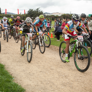 Espectacular inicio de la Copa Infantil Mezuena 2015