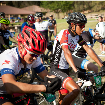 Egan Bernal compite este fin de semana en el Sea Otter Classic