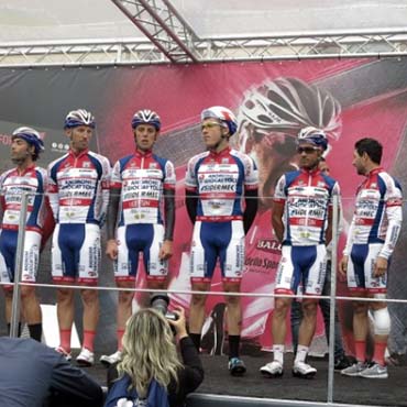 El Androni-Sidermec cerró de buena manera la primera semana del Giro de Italia 2015