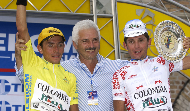 Gianni Savio (C), fue el técnico del Colombia Selle Italia en el 2005