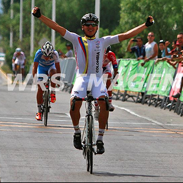 Restrepo se alzó con un nuevo título continental para Colombia y los primeros puntos para el Tour del Avenir 2015 (Foto©WRSImagenes)