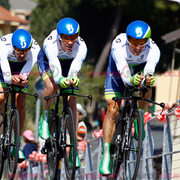 El Orica de Chaves fue el gran vencedor de la jornada inaugural del Giro de Italia 2015