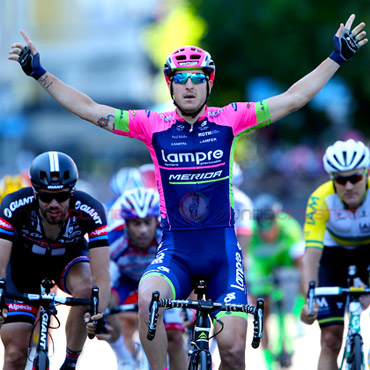 Sacha Modolo vencedor en etapa de Giro de Italia este miércoles