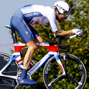 Bradley Wiggins sale por el nuevo récord de la hora