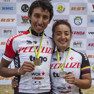 Egan Bernal y Xiomara Guerrero integraron el equipo de Cundinamarca que se quedó con el oro nacional en los Relevos