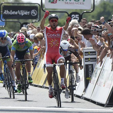 Nacer Bouhanni ganó este lunes el segundo capítulo de la Dauphiné Liberé