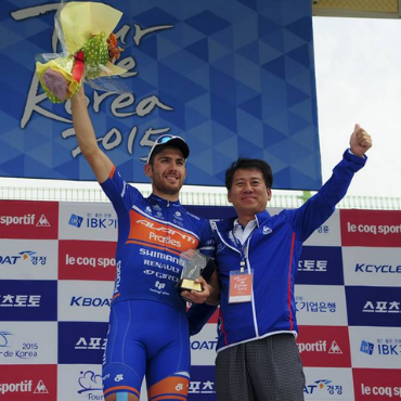 Patrick Bevin ganador de la etapa de este miércoles en Tour de Korea