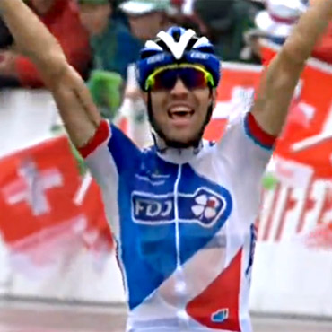 Thibaut Pinot vencedor de la etapa de este miércoles y nuevo líder