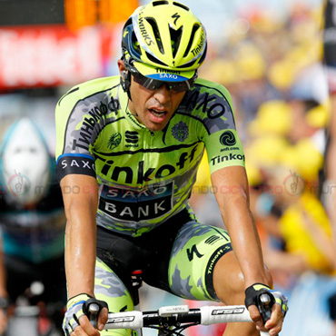 El español Alberto Contador fue uno de los grandes ganadores de la jornada