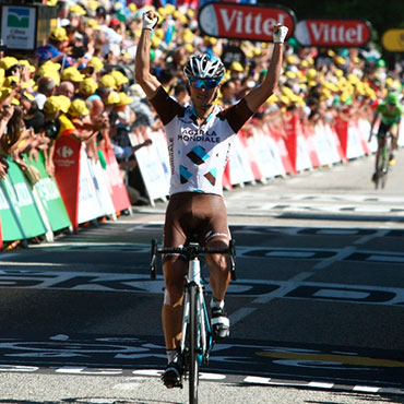 Vuillermoz sorprendió en el Mur de Bretagne y ganó la octava etapa del Tour de Francia 2015