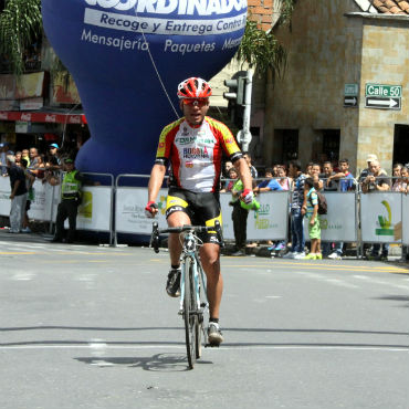 Iván Parra ganó la tercera etapa de la Vuelta Marco Fidel Suárez