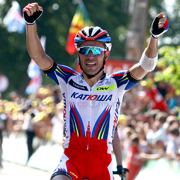 El catalán Purito Rodriguez se quedó con la victoria en el Muro de Huy, final de la 3a etapa del Tour 2015