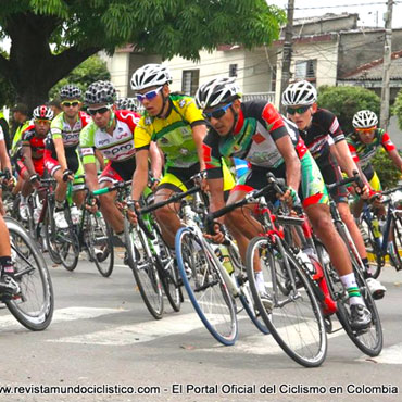 Listado oficial de corredores en Vuelta a Colombia 2015