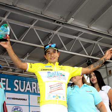 Robinson Chalapud se proclamó campeón de la edición 2015 Vuelta Marco Fidel Suárez