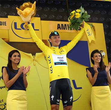 Tony Martin se mantuvo líder tras una nueva jornada de lluvia y caídas