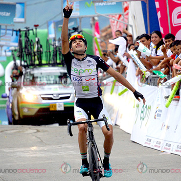 Juan Pablo Suárez ganador de etapa de Vuelta a Colombia