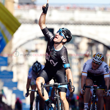 Elia Viviani, primer líder del Tour de Gran Bretaña