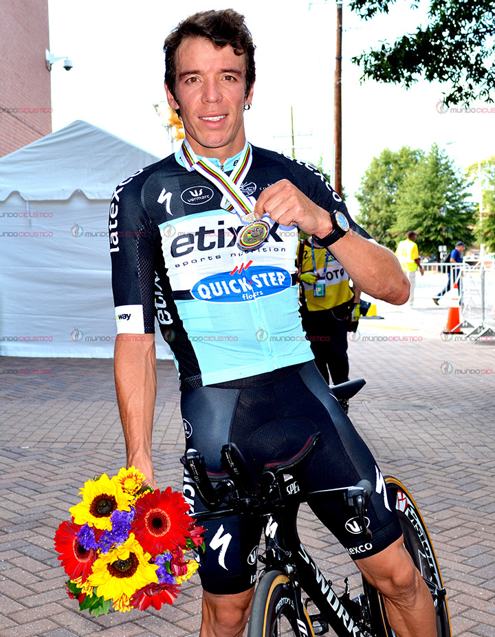 Urán obtuvo este domingo una histórica medalla para el ciclismo colombiano en la CRE mundial