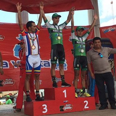 Duarte sigue brillando en el cierre de la temporada 2015