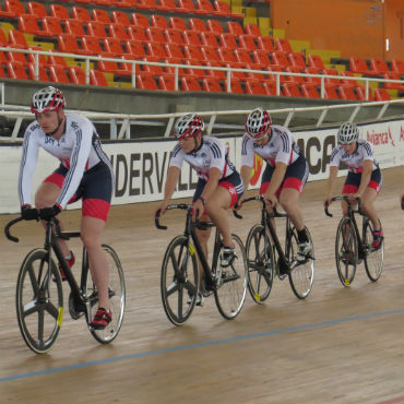 Gran Bretaña, la primera en pisar la pista del Velódromo Alcides Nieto Patiño