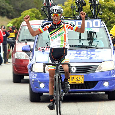 Ivan Sosa ganó la etapa reina de la Vuelta de la Juventud 2015