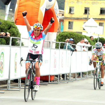 Mónica Méndez ganó primera etapa del Tour Femenino 2015