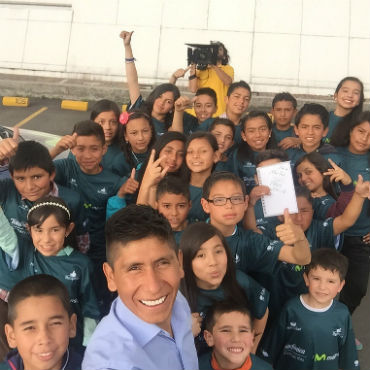 Nairo Quintana, fue entrevistado por niños
