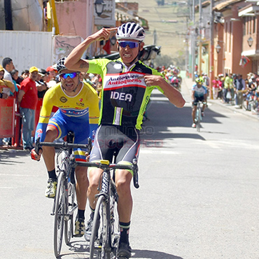 Alexis Camacho ganador de circuito en Tuta 2016