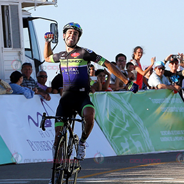 Eduardo Sepulveda ganador de etapa y nuevo líder de Tour de San Luis (Fotos Team jamis)