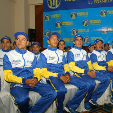 Este viernes fue el lanzamiento del equipo Mundial de Tornillos- Pijaos Web