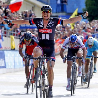 El genial pedalista alemán John Degenkolb sería uno de los heridos graves tras el accidente