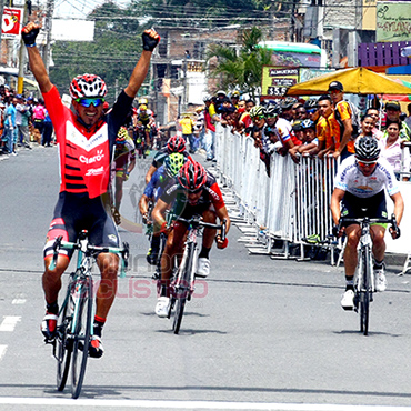 Miguel Ángel Rubiano ganó etapa y es nuevo líder