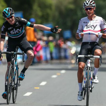 Peter Kennaugh yChris Froome, en el arribo de la primera etapa del Herrald