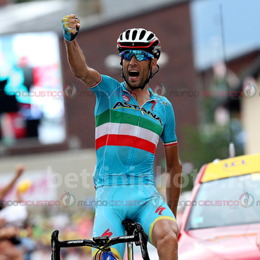 Vincenzo Nibali ganó etapa y es líder de Tour de Omán
