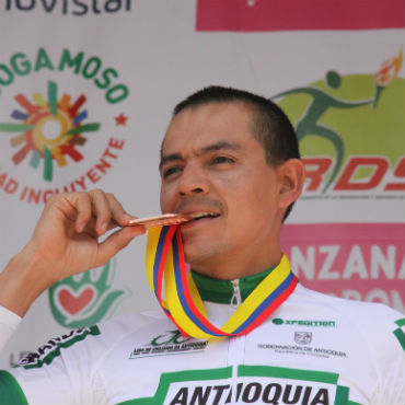 Alex Cano sufrió este jueves fractura de fémur