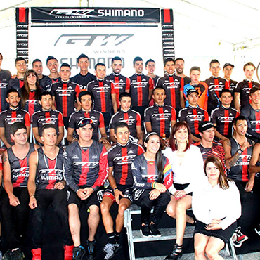 Presentado este martes en Medellín, equipo Gw Shimano 2016