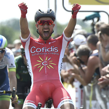 Nacer Bouhanni ganó etapa y es primer líder de Vuelta a Cataluña 2016